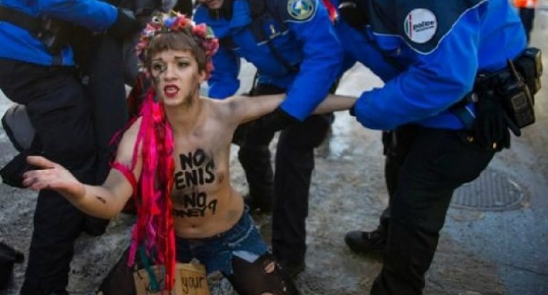 Davosda FEMEN etirazı