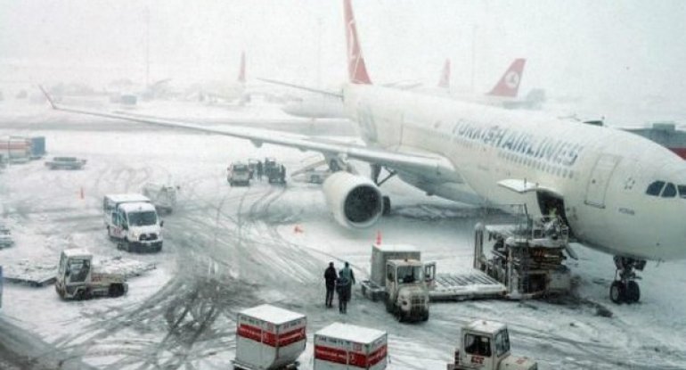 Bu günə olan bütün Bakı-İstanbul aviareysləri təxirə salınıb