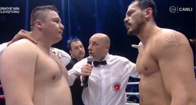 Zabit Səmədov İstanbulda türkə qalib gəldi