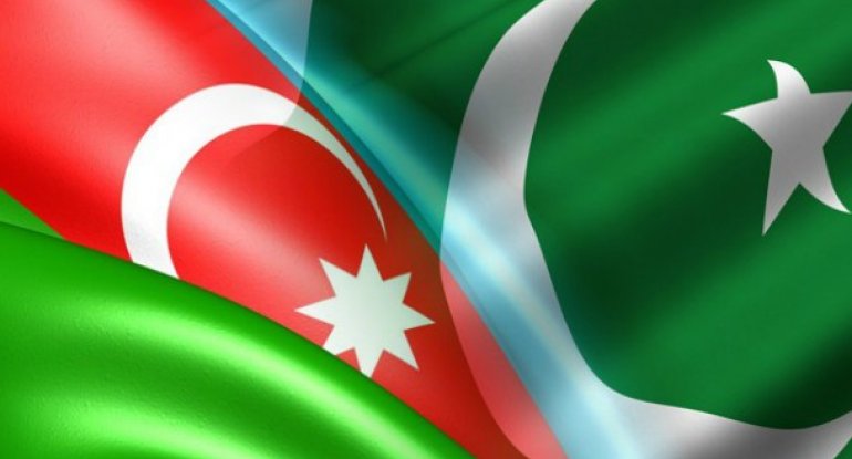 Pakistan prezidenti Dövlət Bayrağı Meydanı ilə tanış olub