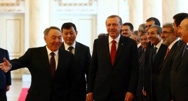 Nazarbayev Türkiyəni “Putinin birliyi”nə dəvət edir