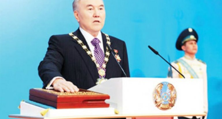 Nazarbayev beşinci dəfə prezident kreslosuna əyləşdi