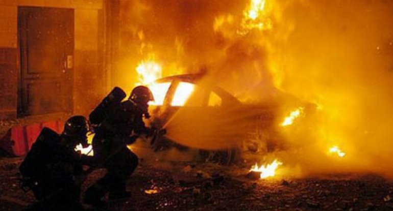 Bakıda “Toyota” yandı