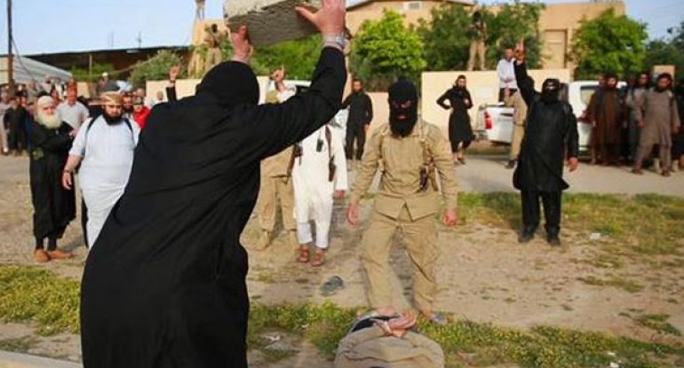 İŞİD 15 yeniyetməni edam etdi