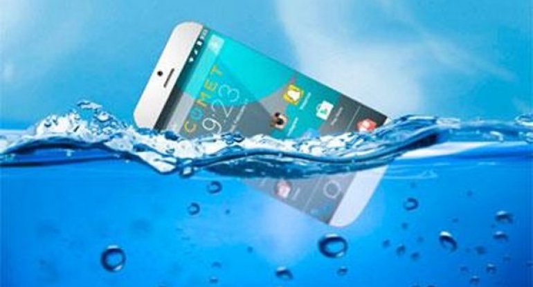 Dünyanın ilk suda batmayan smartfonu