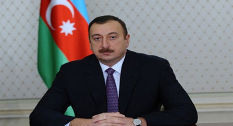 Azərbaycan prezidenti ÇXR sədrini təbrik etdi