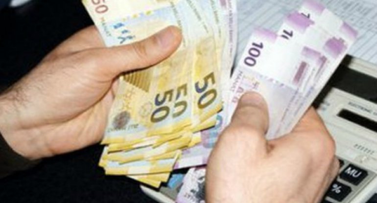 Azərbaycan manatı dollar və rubla qarşı zəiflədi