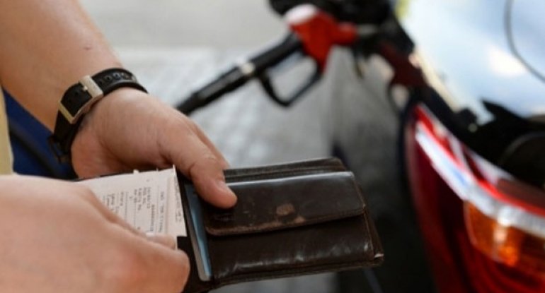 Türkiyədə benzin yenə ucuzlaşdı