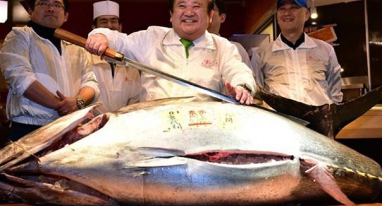 200 kiloluq balığı 117 min dollara aldı