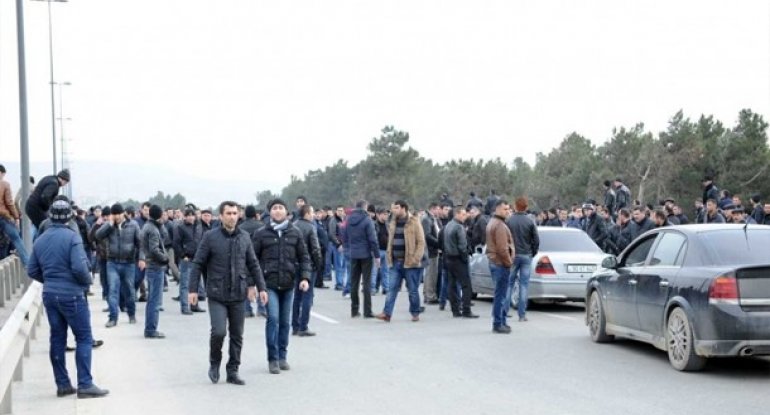 Siyəzən rayonunda bir qrup sakinlə polis arasında insident baş verib