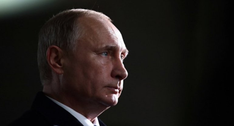 Putin neftin ucuzlaşmasının səbəbini açıqladı