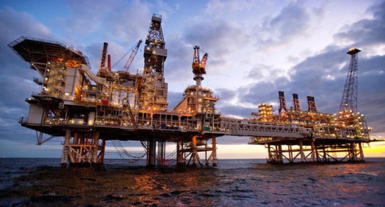 Azərbaycan 2015-ci ildə neft hasilatını azaldıb