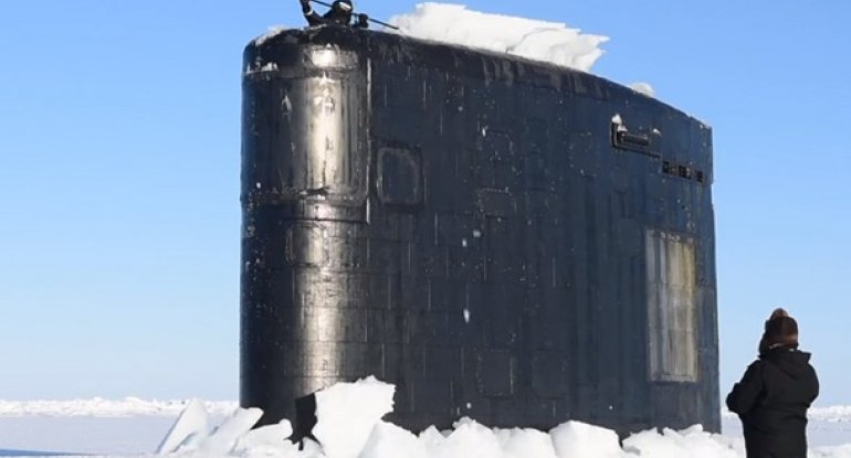 Atom sualtı qayığı Arktikanın buzunu belə qırdı