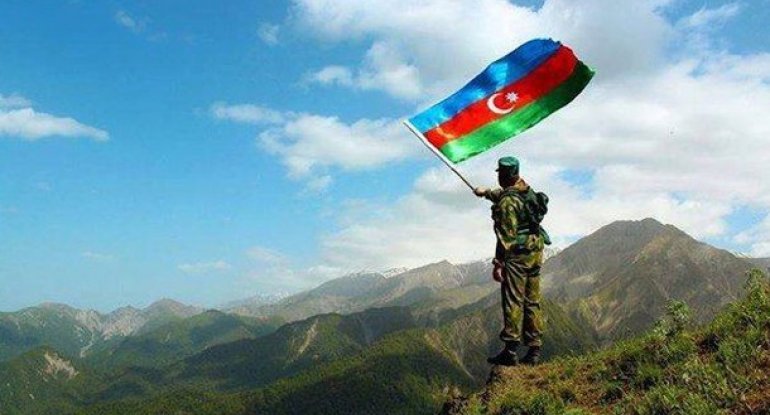 Azad edilən torpaqlara Azərbaycan bayrağını sancdıq