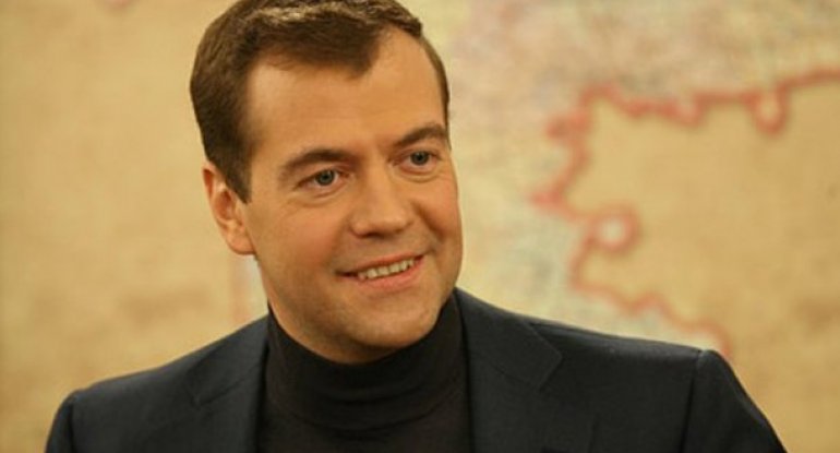 Dmirti Medvedev Bakıdadır