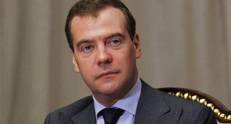 Dmitri Medvedev: \
