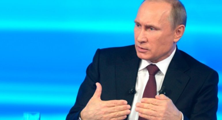 Putin vətəndaşların suallarını cavablandırır
