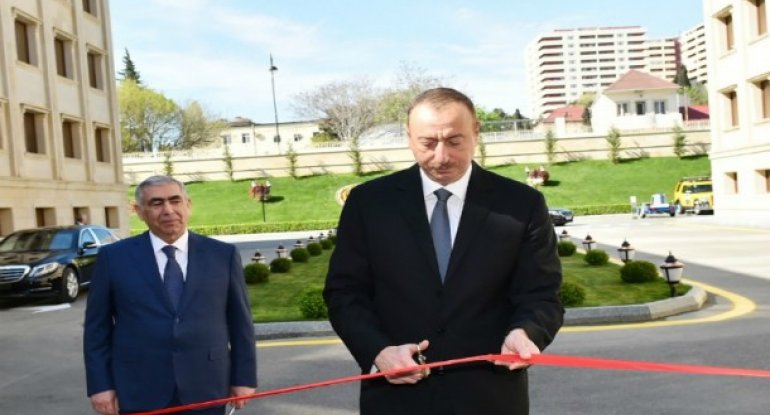 İlham Əliyev “Azəravtoyol” ASC-nin yeni binasının açılışında iştirak edib