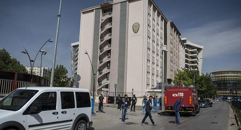 Türkiyədə polis idarəsinə bombalı hücum