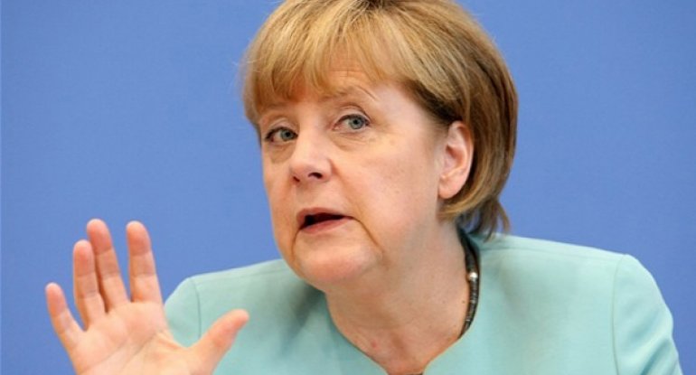 Berlində Merkelə qarşı etiraz aksiyası keçirilib