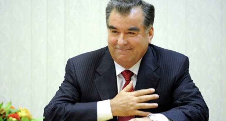 Rahmon Tacikistana ömürlük rəhbərlik edəcək