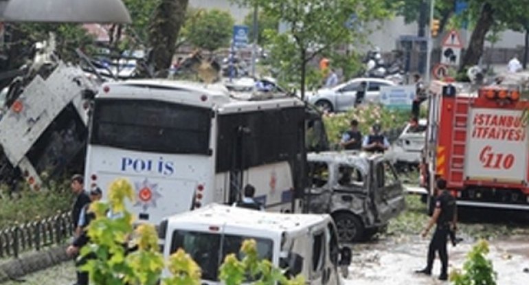 İstanbulda teror aktı baş vermiş ərazidən ilk görüntülər