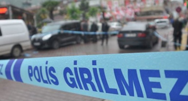 İstanbulda polis avtobusu partladılıb