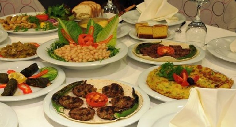 Bakı restoranlarında iftar süfrəsinin qiymətləri