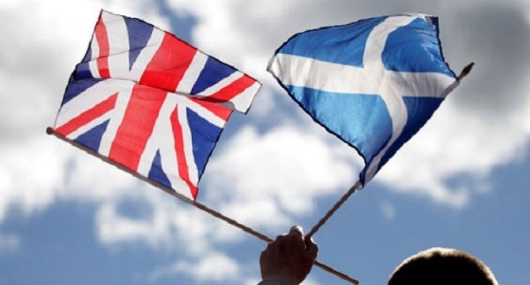 Şotlandiya və İrlandiya referenduma etiraz edir