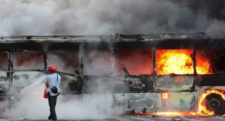 Çində avtobusda yanğın zamanı 30 nəfər ölüb