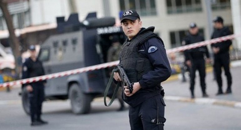 Türkiyədə restorana silahlı hücum