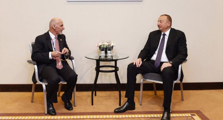Prezident İlham Əliyev Əfqanıstan Prezidenti ilə görüşüb