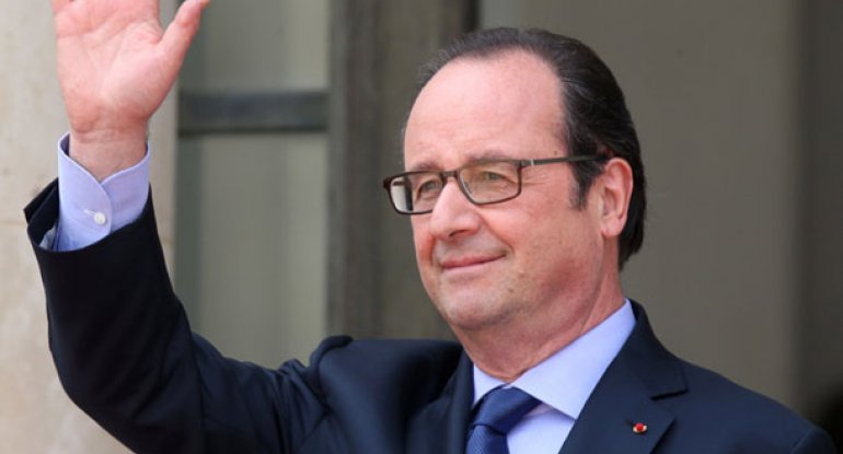 Fransa prezidentinin bərbəri ayda 10 min avro maaş alır