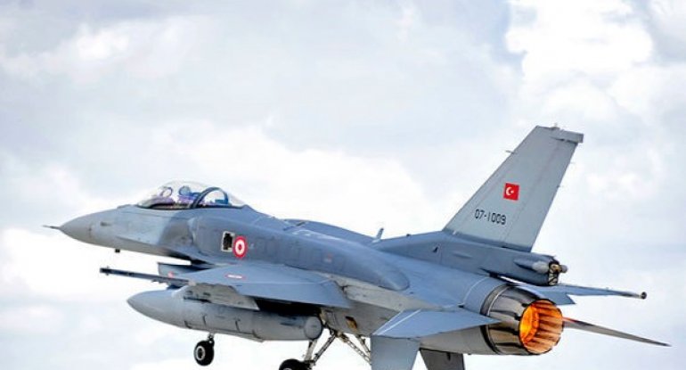 Rəsmi Ankara: Türkiyəli pilot Rusiya “Su-24”-nü vurmaq barədə qərarı özü qəbul edib
