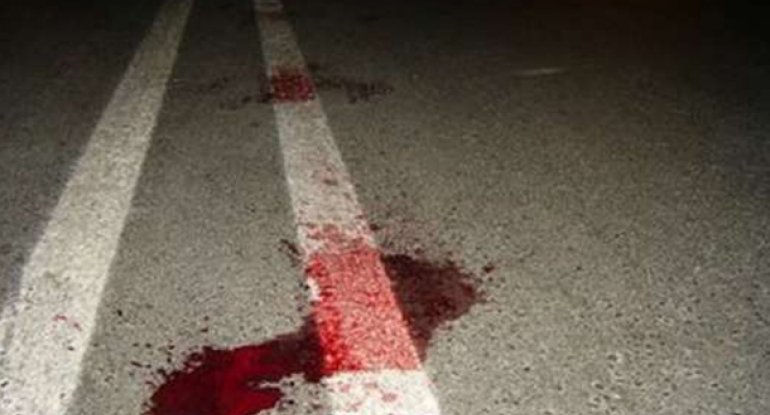 Taksi sürücüsü piyadanı vurdu
