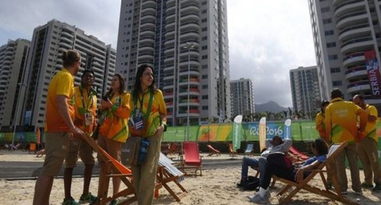 Rio-de-Janeyroda olimpiya kənndə yanğın baş verdi