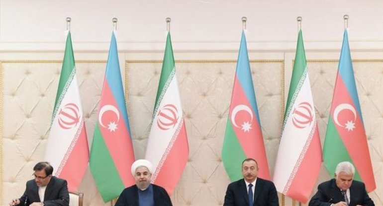 Azərbaycan və İran arasında 6 sənəd imzalanıb