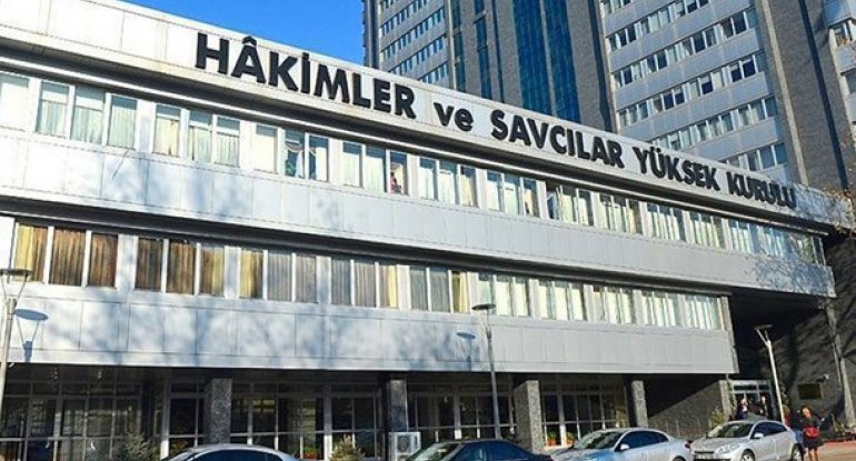 Türkiyədə 648 hakim və prokuror işdən qovuldu