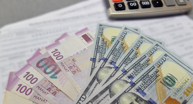 Türkiyə mətbuatı: Azərbaycanda dollar qıtlığı yaşanır