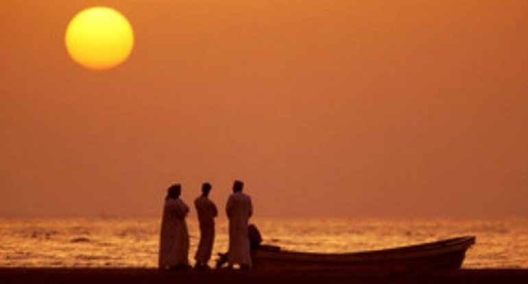 Oman sahillərində Hindistanın yük gəmisi batıb