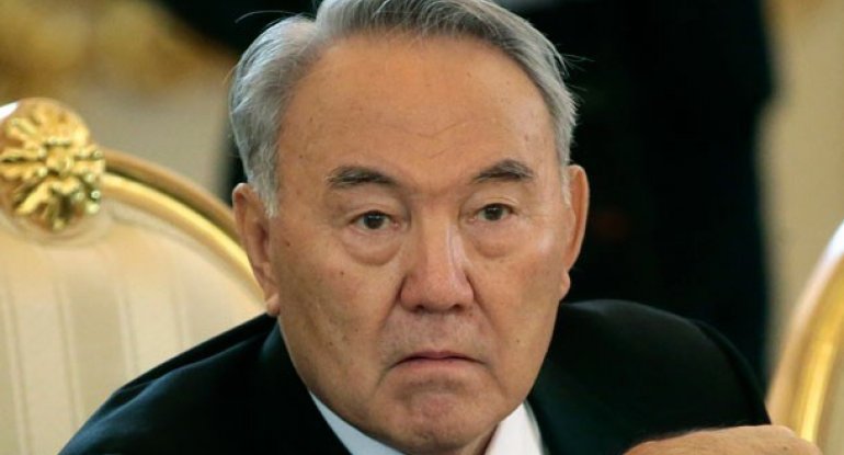 Nazarbayev G20 üçün Çinə getdi