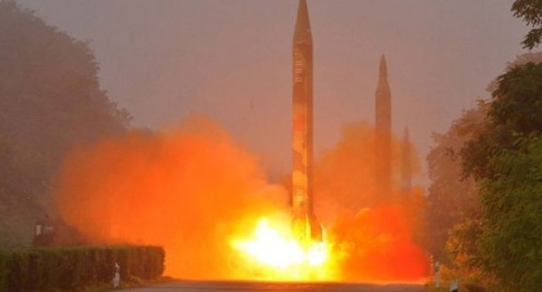 Şimali Koreyadan Yaponiya istiqamətinə üç ballistik raket buraxıldı