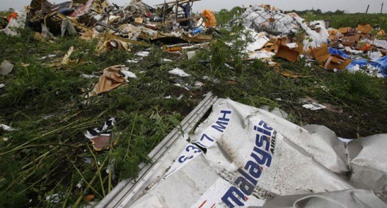 Malayziyanın sərnişin təyyarəsi Rusiya raketi ilə vurulub