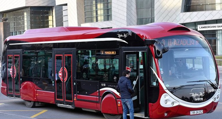 “BakuBus”ın avtobusu ahıl piyadanı vurdu