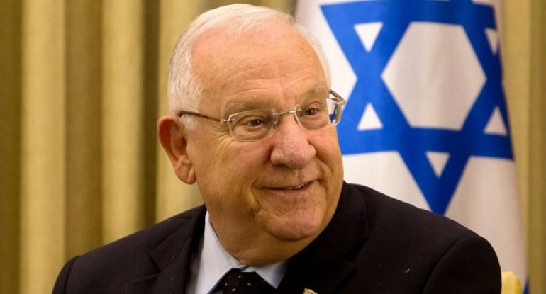 İsrail prezidenti azan oxunmasına qarşı müzakirələrə qatıldı