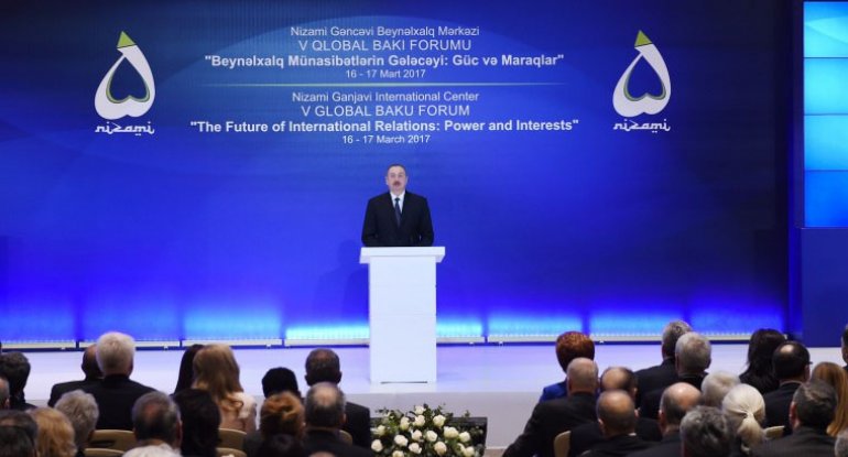 İlham Əliyev V Qlobal Bakı Forumunda iştirak edib