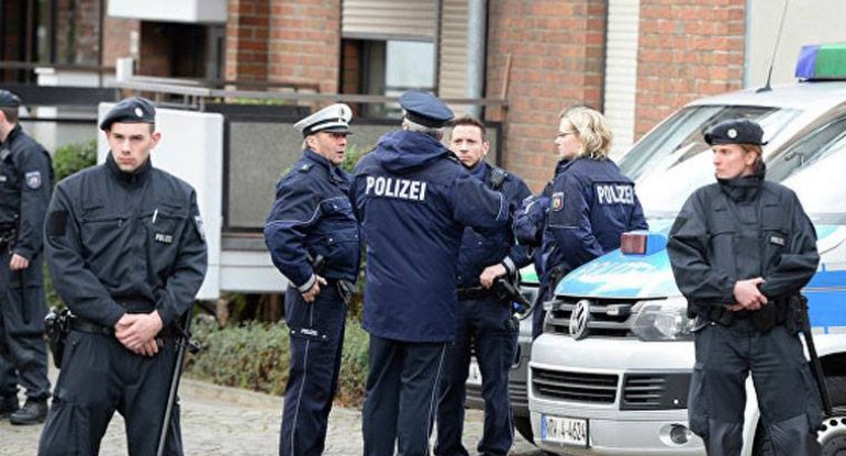Almaniyada 1 qadın, 2 kişi terrorçu saxlanıldı