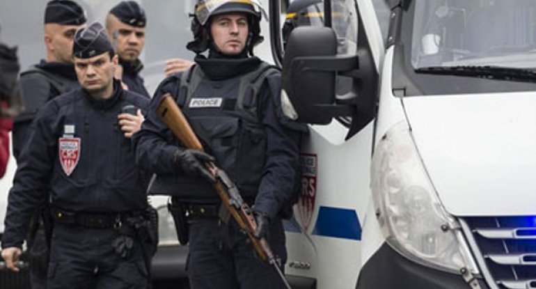 Londonda terror aktları ilə bağlı 12 nəfər saxlanılıb