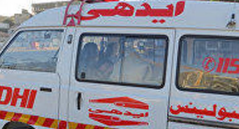 Pakistanda sərnişin avtobusu yanıb: 6 ölü, 24 yaralı