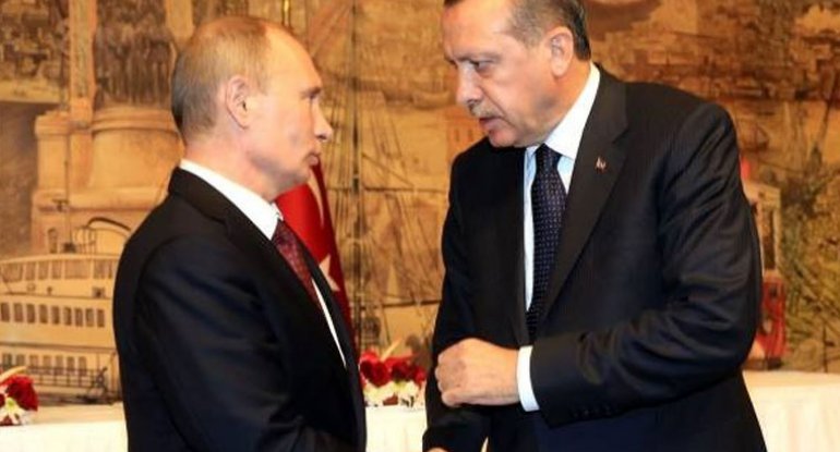 Ərdoğan Putini Ankarada qarşıladı